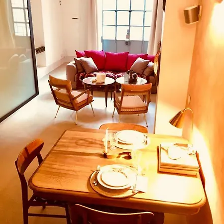 108 Eclectic Loft Near Corso Apartment