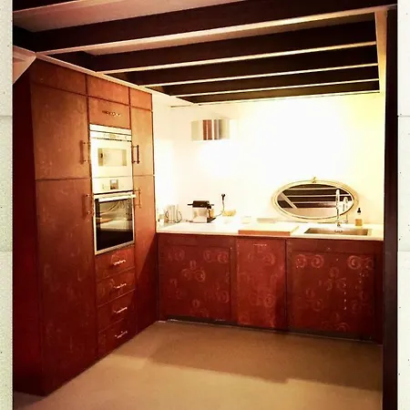 108 Eclectic Loft Near Corso Apartment